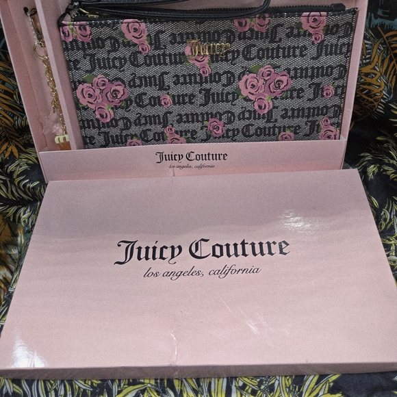 Juicy Couture Handbags - Juicy Couture Pink Rose Clutch